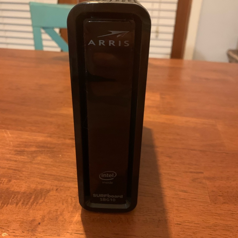 Arris SURFboard Router - Picture 2 of 4